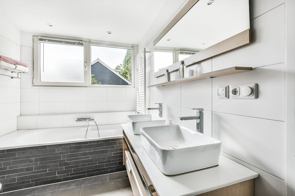 Best Materials for a Long-Lasting Bathroom Remodel